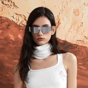 Lunettes de soleil futuristes Y2K sans monture enveloppantes avec verres miroirs argentés