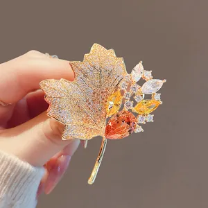 Luxury Alloy Maple Leaf Brooch Elegant Rhinestone Crystal Suit Coat Pin For Women Fashion Clothing Accessories