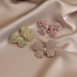 Squisita Spilla a Farfalla in Cristallo Lega di Zinco Strass Elegante Spilla per Cappotto da Abito Gioielli alla Moda Per Donne