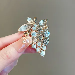 Elegant gold-tone fruit grape brooch pin for women suit jacket clothing accessories gift