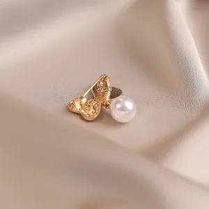 Gold bow pearl brooch pin anti-glare neckline buckle women suit elegant suit accessory