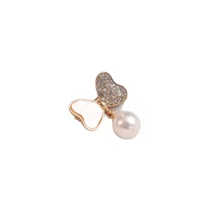 Elegant butterfly pearl brooch anti-glare pin for women suit collar fashion accessory