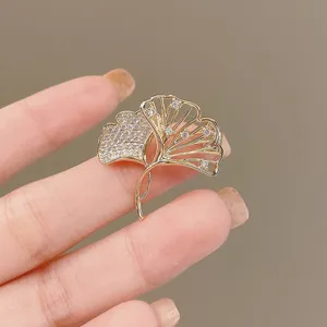 Strass Ginkgoblatt Brosche elegante goldfarbene Anstecknadel exquisites Mode Accessoire