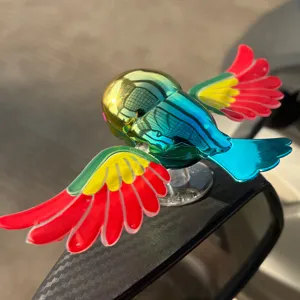 Buntes metallisches Papageien Auto-Ornament, süße fliegende Vogel-Dekoration für Spiegel, lebendig.