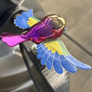 Kreatives Süßes Simulations Vogel Auto Ornament Galvanisiertes Metall Helm Dekoration Auto Innenzubehör