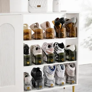 Organisateur de chaussures double couche réglable en plastique gain de place pour la maison.