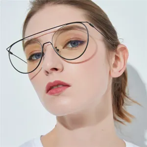 Stylish vintage oversized metal aviator glasses with thin black frames for women's fashion