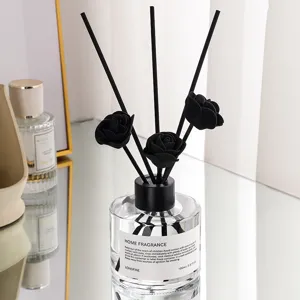 Minimalistische zwarte roos geurstokjes voor thuisgebruik en gezellig interieur, 100ml