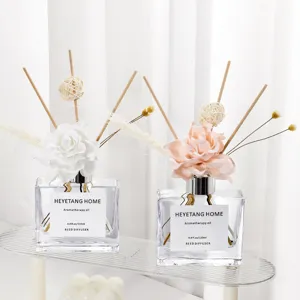 Eleganter Raumduft mit künstlichen Blumen und Duftöl für Zuhause und Büro langanhaltend.