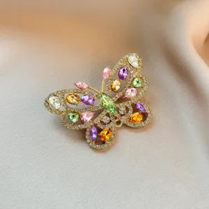 Fashion Colorful Butterfly Brooch Alloy Rhinestone Elegant Jacket Pin Light Luxury Crystal Corsage Women Jewelry