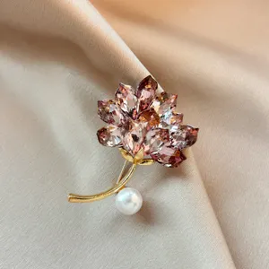 Elegante Lotus Brosche Für Damen Gold Legierung Rosa Strass Künstliche Perle Korsage Anzug Pullover Nadel Schmuck Geschenk