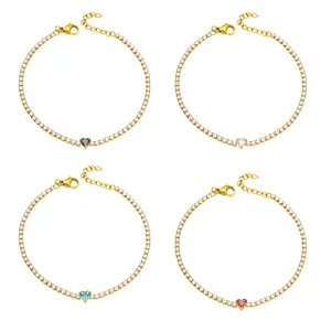 Gouden tennisarmbanden met kleurrijke hartvormige zirkonia-stenen in vier diverse kleuren.