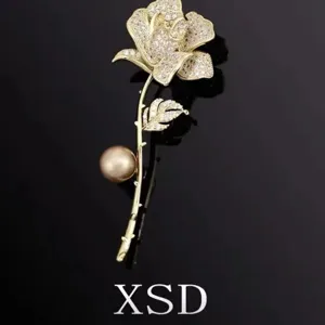 Elegant rhinestone rose flower brooch pin for women, fashion crystal coat apparel jewelry.