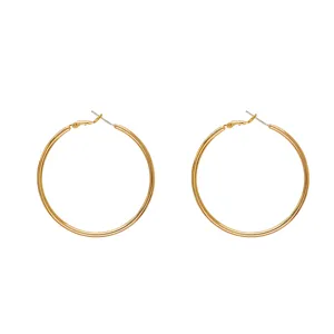 Klassische große goldene Kreolen für Damen mit ästhetischem Retro-High-End-Schmuckstil