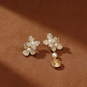 Pendientes Florales de Flores Asimétricas de Diseñador para Mujer Joyería de Lujo Perla Artificial Circonia Poste de Plata de Ley 925
