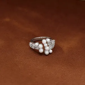 Women Trendy Personality Adjustable Pearl Ring Designer Copper Zirconia Open Finger Ring High-End Luxury Fashion Jewelry