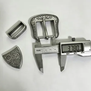 Set fibbia per cintura in argento inciso vintage 3 pezzi con dettaglio stile western