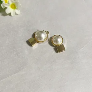Parel metalen riemgesp accessoire, minimalistische decoratieve sluiting voor jurken, elegante taille.