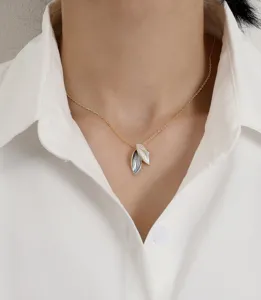 Designer Double Leaf Pendant Necklace For Women Color-Block Enamel Gold Plated Alloy Clavicle Chain Fashion Jewelry Gift