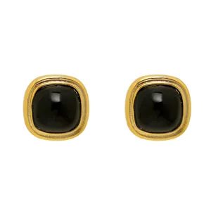 Quadratische Vintage-Ohrstecker in Gold mit glänzendem schwarzem Einsatz
