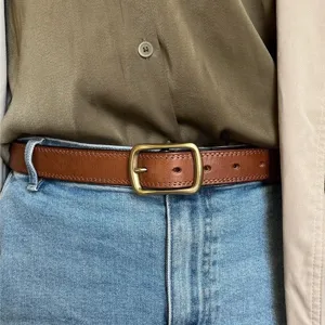 Cintura in pelle marrone classica per uomo e donna con fibbia ad ardiglione vintage elegante