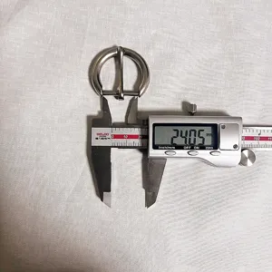 Detailed view of a 24mm inner diameter zinc alloy D-ring belt buckle measured with a caliper.