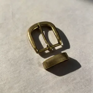 Antique zinc alloy belt buckle detail, retro bronze finish metal hardware for DIY bags.