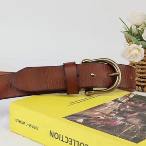 Vintage genuine leather men belt with bronze horseshoe buckle casual waist strap for jeans.