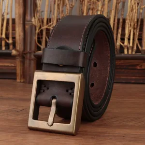 Cintura in vera pelle vintage da uomo con fibbia in ottone retrò, stile casual di alta qualità.