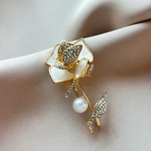 Elegant Rose Flower Brooch Pin Gold Plated Rhinestone Artificial Pearl Suit Collar Anti Glare Corsage Gift