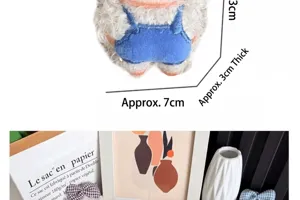 Close-up of cute plush sheep brooch with dimensions of 8cm height and 7cm length