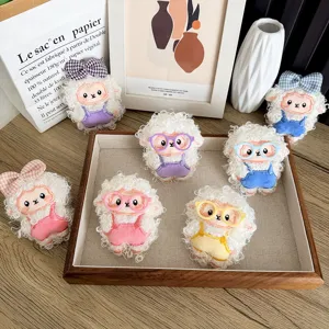 Broche Agneau Peluche Dessin Animé Mignon Pendentif Poupée Mouton Brodé à Main Accessoire Décoration Vêtements Sac Chaussures Bijoux