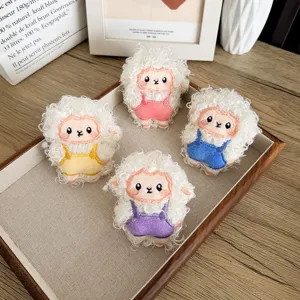 Lot de broches mignonnes en peluche de mouton frisé en quatre couleurs