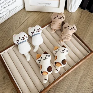 Kawaii Japanese Style Cat Plush Doll Keychain Cute Cartoon Cat Brooch For Backpack Clothing Accessories Handmade Animal Plush Toy