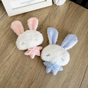 Ensemble de porte-clés lapin en peluche blanc avec oreilles à carreaux pour sacs