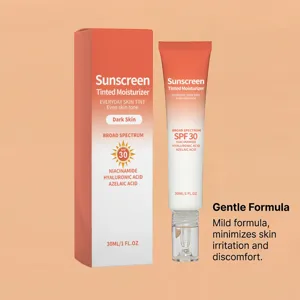 Crème solaire hydratante teintée détail montrant le tube et la formule SPF 30.