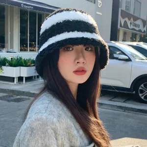 Hiver noir blanc peluche bob chapeau de pêcheur confortable mode urbaine chaude casual