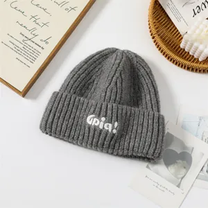 Winter warm knitted beanie hat for men and women, stylish casual solid color skull cap.