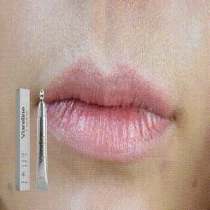 Lucidalabbra idratante VIARELINE e siero nutriente per labbra morbide e vellutate.