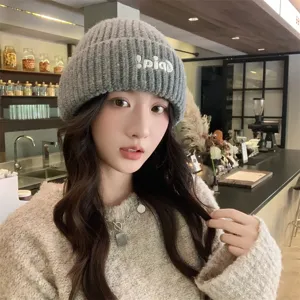 Winter Warm Knit Beanie Hat Unisex Casual Letter Embroidered Pullover Cap Soft Thermal Stretch Ski Cap Fashion