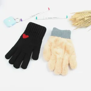 Thickened double-layer winter warm women's knitted plush gloves with cute heart design.