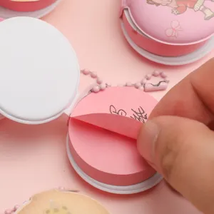 Mini bloc de notas de descompresión, cuaderno portátil lindo con cadena para notas diarias útiles.