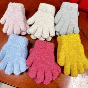 Colorful thermal knitted winter gloves for kids, fleece lined thick warm handwear.
