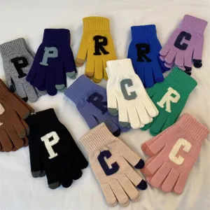 Gants tricotés tactiles d'hiver pour femmes, mitaines chaudes et mignonnes à motif de lettres.