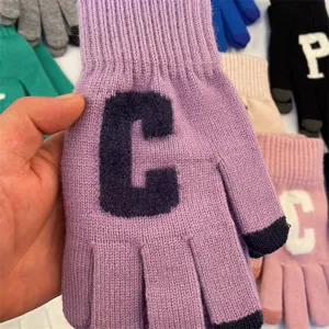 Gants tricotés tactiles d'hiver pour femmes, mitaines chaudes unies à cinq doigts avec lettre C.