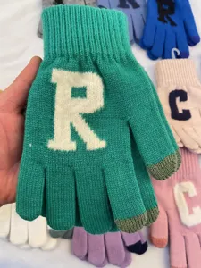 Gants en tricot chaud d'hiver avec design de lettre R, gants tactiles en laine douce.