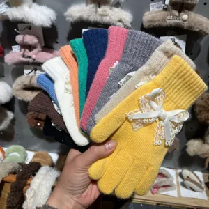 Koreanische Bonbonfarbe Strickhandschuhe süße Spitze Schleife Perle warme Handschuhe