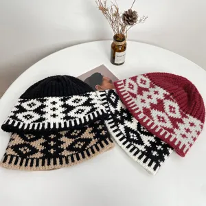 Cappello secchiello lavorato a maglia geometrica retrò, berretto invernale caldo.