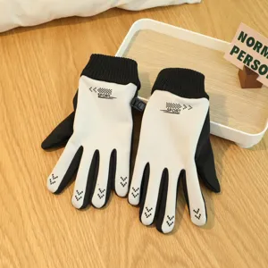 Gants de cyclisme thermiques avec bouts des doigts tactiles et poignée antidérapante pour l'hiver.