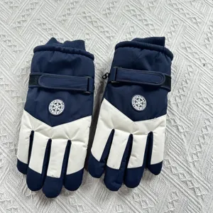 Winter waterproof thick warm ski gloves for outdoor sports, windproof thermal five-finger design.